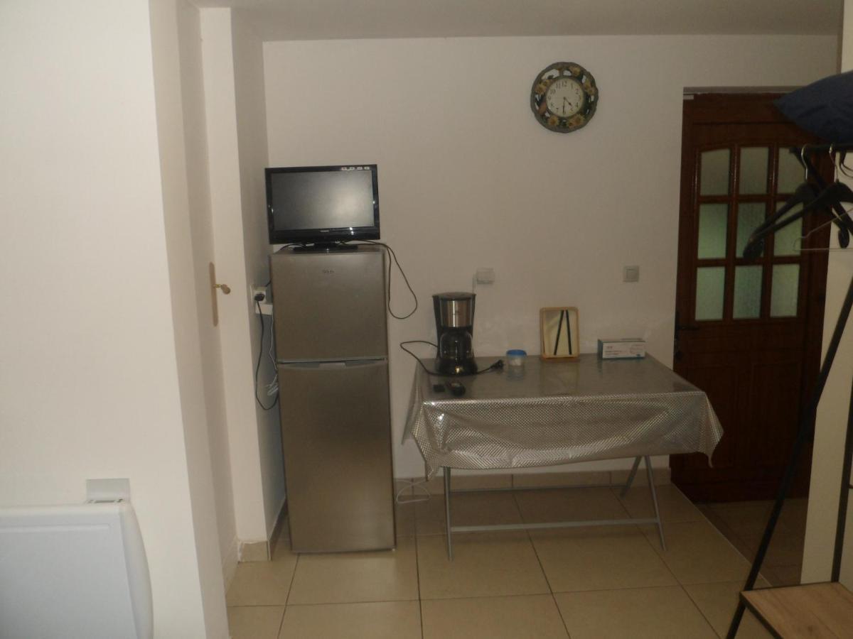 Siros Apartment Iron Екстериор снимка
